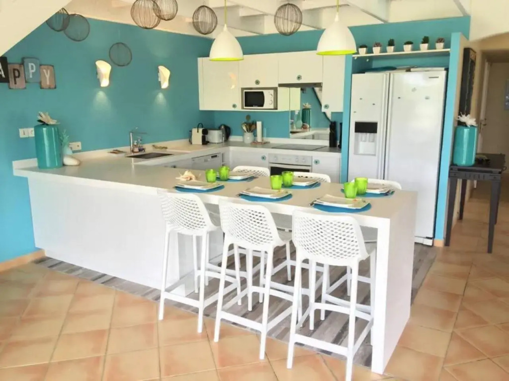 Princess Anouk Beachfront Orient Bay Deluxe 3 BDR