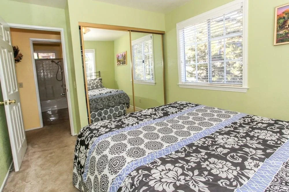 Apples Delight by Big Bear Cool Cabins