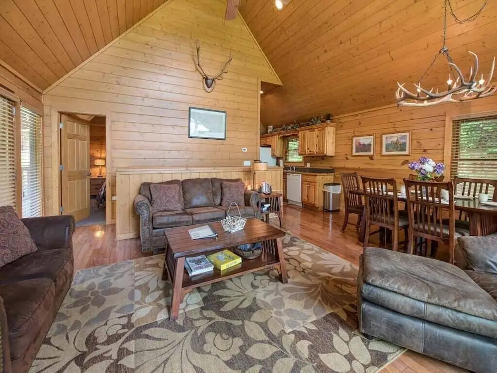 Big Sky Cabin - Two Bedroom Cabin