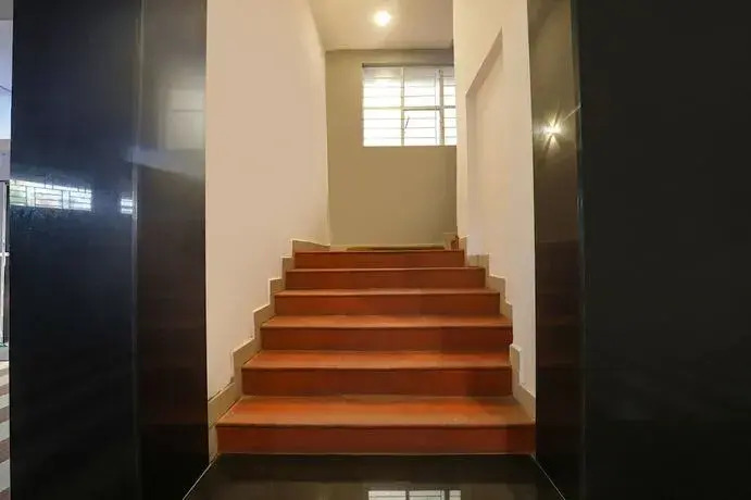 Fabhotel Golden Mist