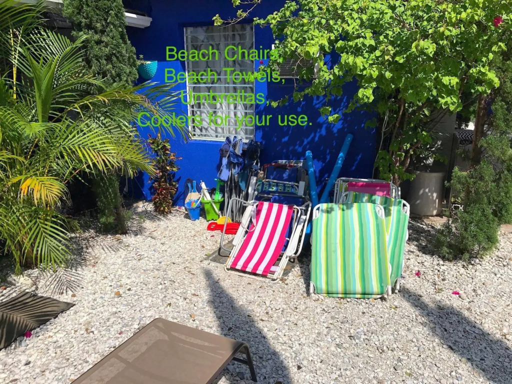 Beach House Cabanas