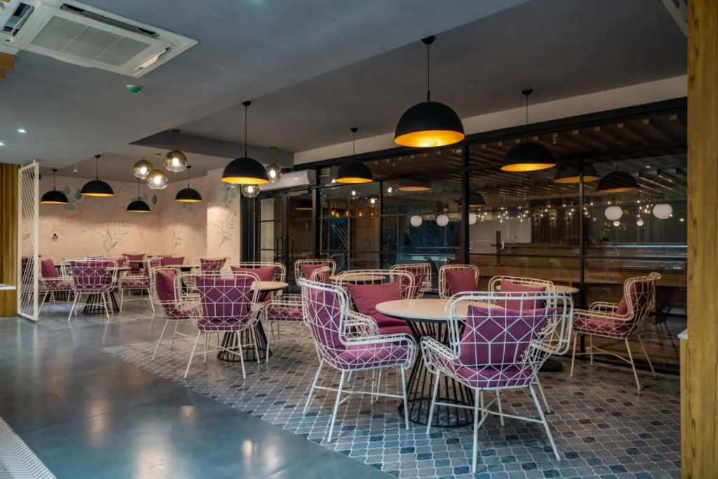 Hotel Deccan Serai Grande, Gachibowli, Hyderabad