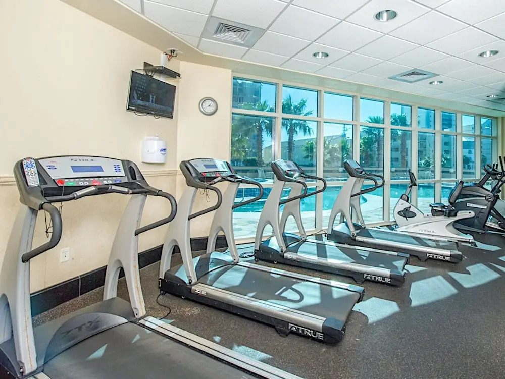 All-suite Gulf-front Getaway W/ Pools & Gym 2 Bedroom Condo