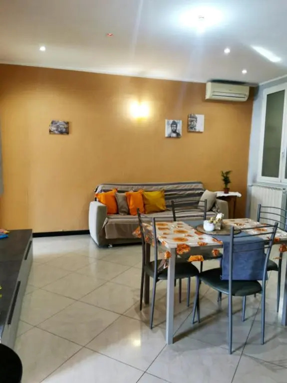 2 bedrooms appartement with sea view and wifi at Genova 4 km away from the beach