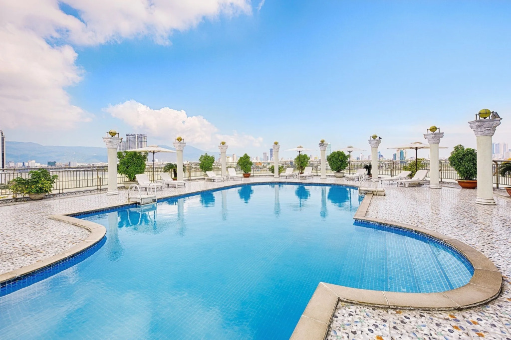 Green Plaza Hotel