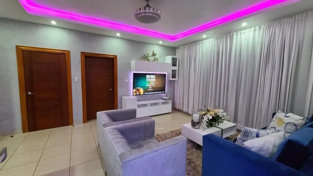 Stylish Secluded Property Just a Short Drive From the Beach
