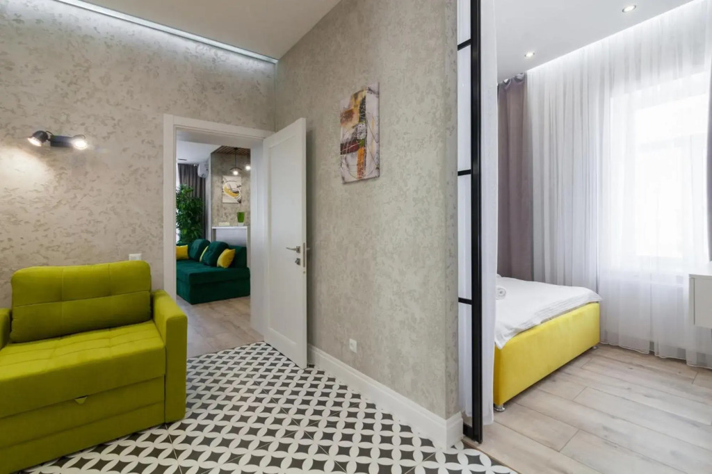 Royal VIP Apartment on Pidmurna 24