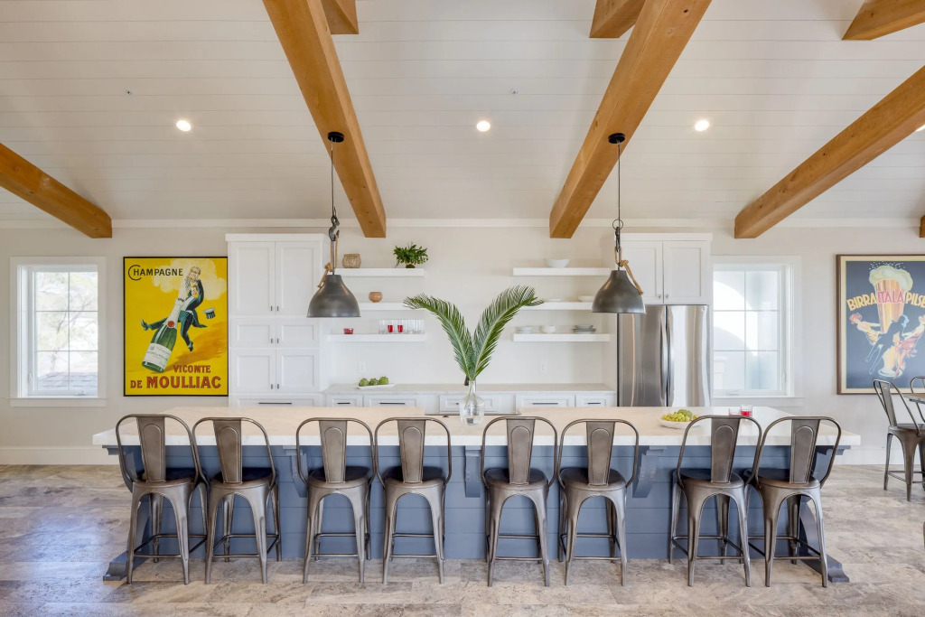 Sleeps 24, Private Beach Boardwalk, Infinity Pool 20 Bradley Cir by Avantstay