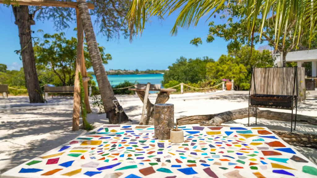 Merry Crab Cove - Après-Safari Beach Hotel