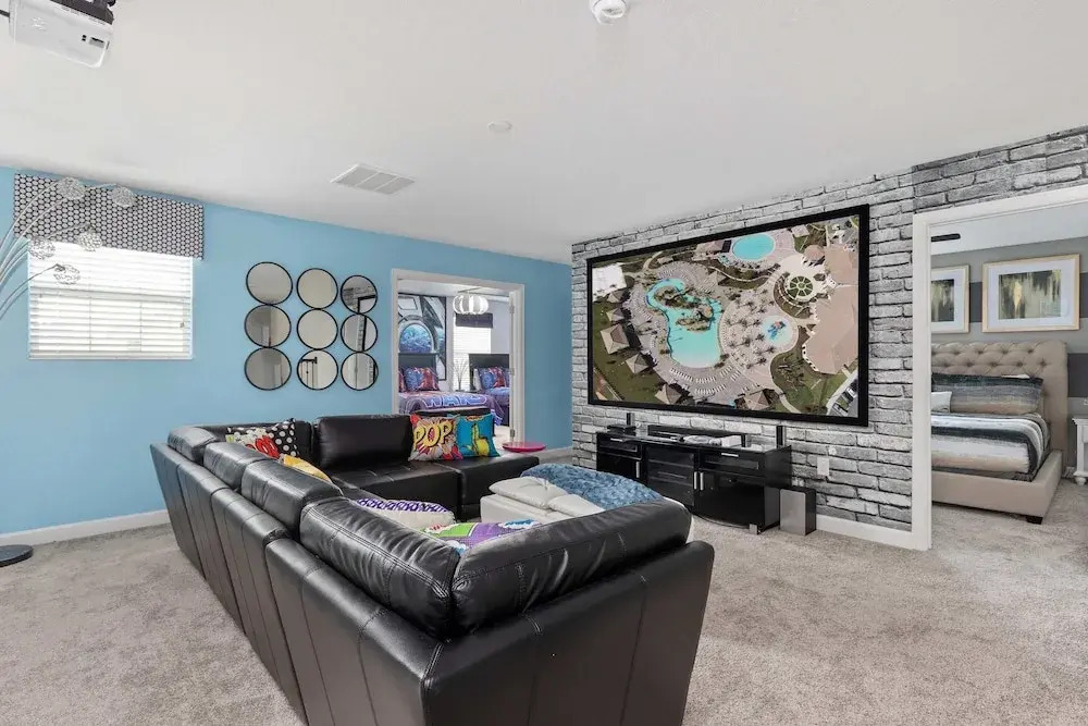 Luxe Champion's Gate Home w/ Pool, Spa, Gameroom