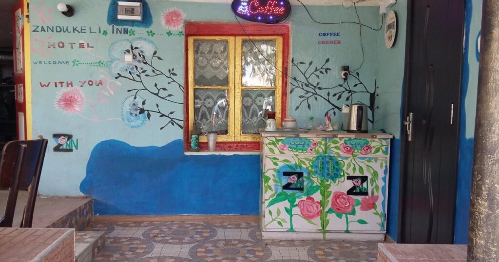 Zandukeli Inn