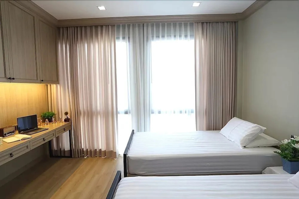 Mali at Wongsawang Boutique Hotel