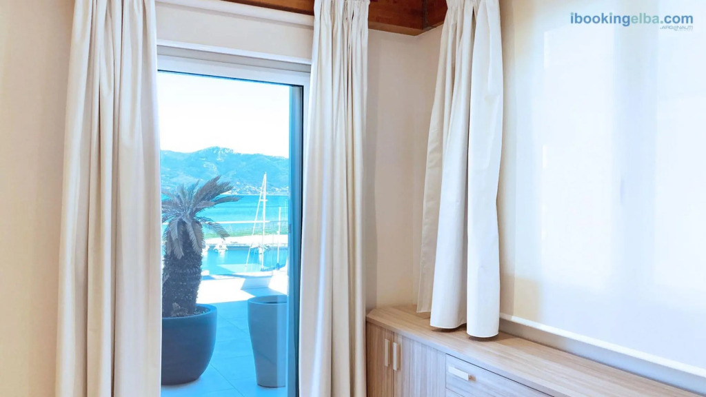 Fronte Mare Suites - Apartment (E) - Elegant new apartment on 2 levels in Portoferraio-Fronte Mare Suites - Quadri (E)