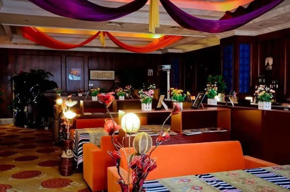Relax Hotel (Hangzhou Shitang)(杭州石塘瑞莱克斯大酒店)