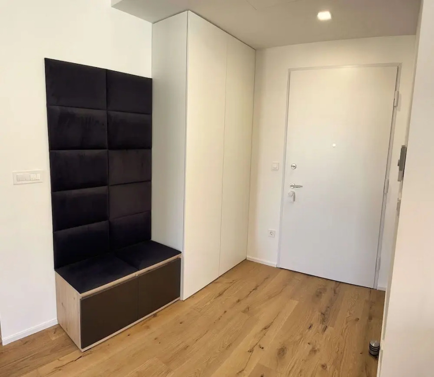 Garden Residence - Premium Downtown Apartment