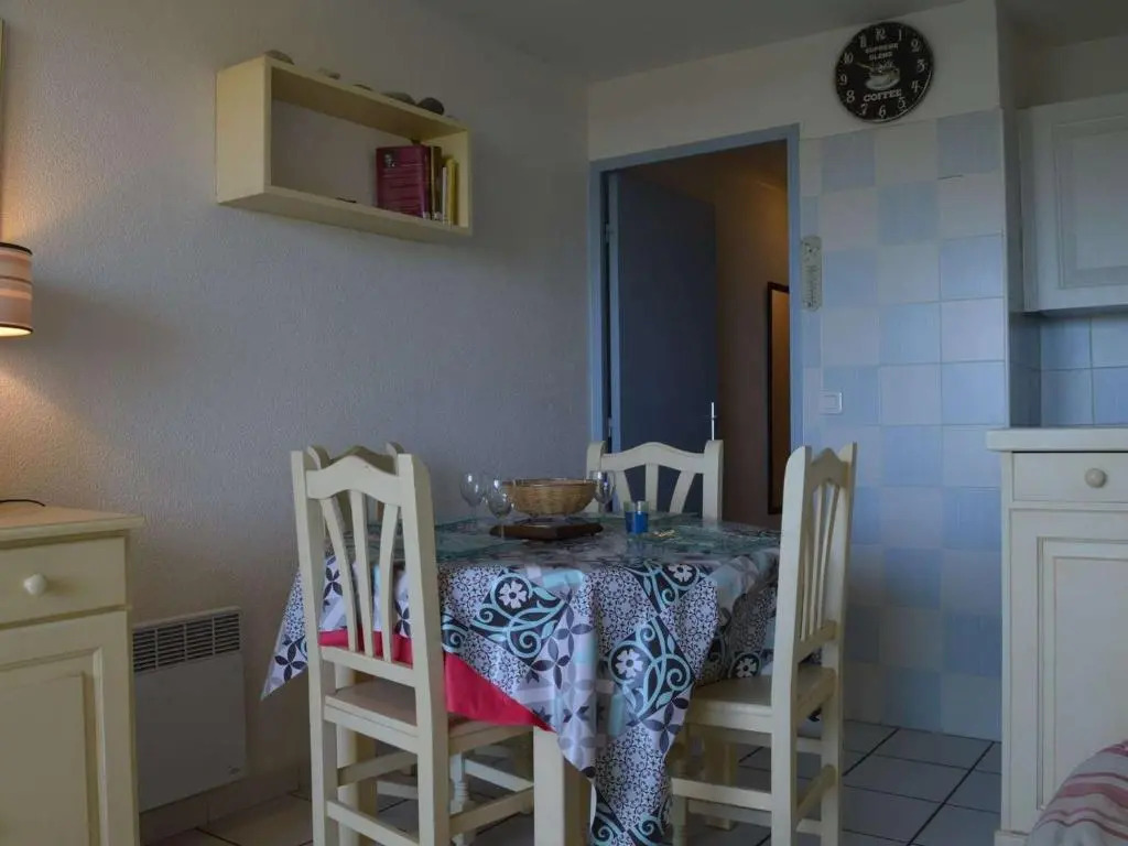 Appartement Saint-Cyprien, 2 pièces, 4 personnes - FR-1-225D-13