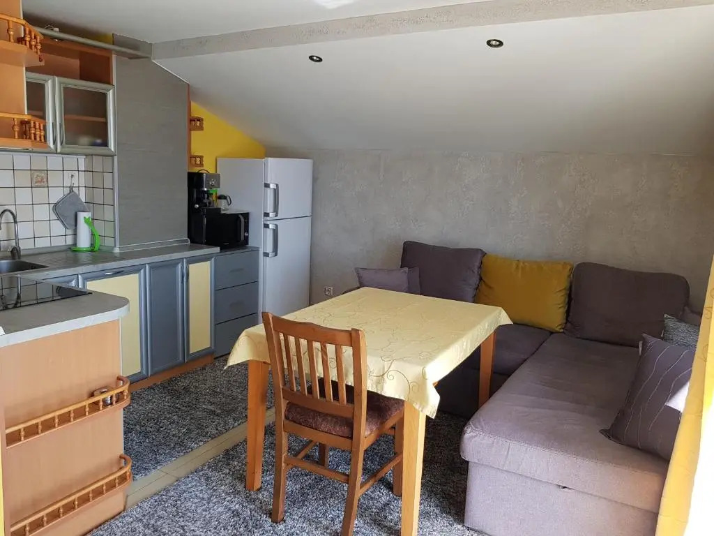 Guest House Ianis Paradise