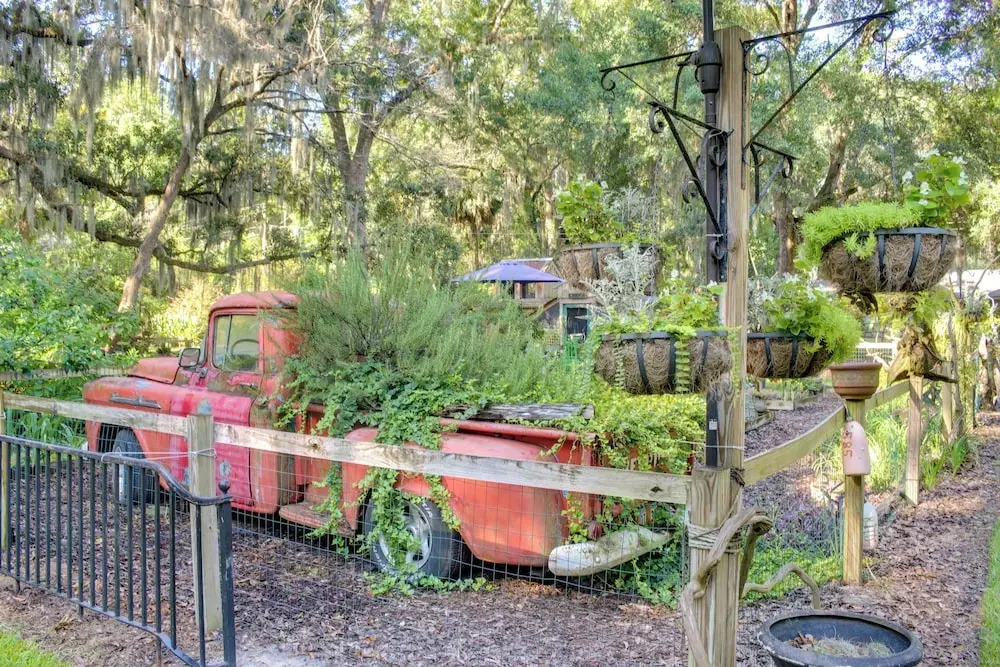 Savannah Cottage - 5 Mi to Wormsloe Historic Site!