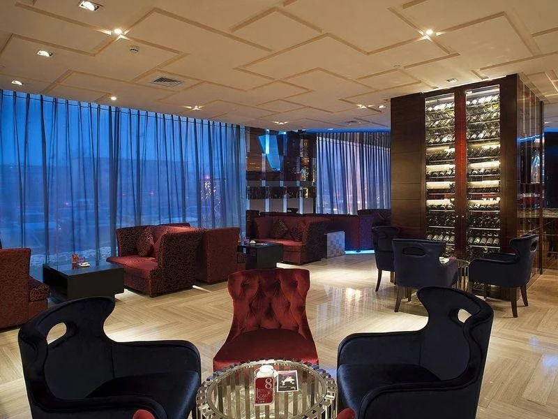 Shun He International Hotel