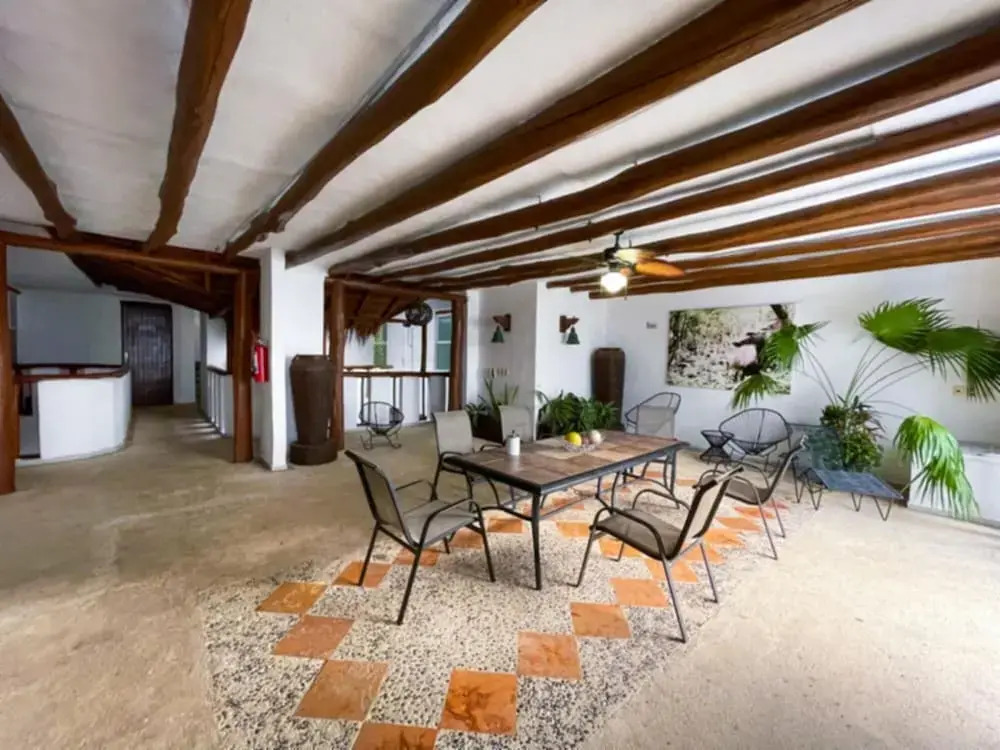 Deluxe Penthouse w 2 Story Patio and Ocean View
