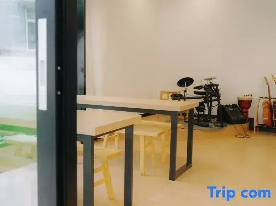 No Cherry Hostel (Shanbianbian Cafe)