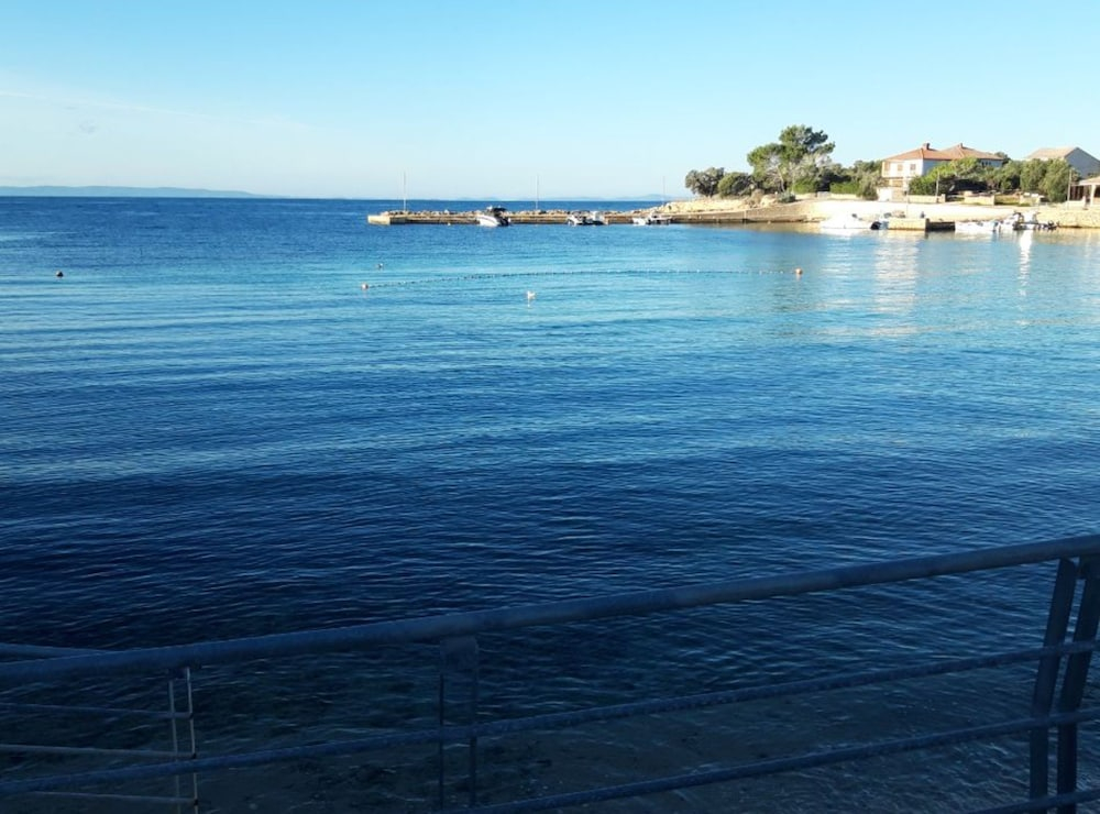 Comfort Apartments Delminium with Sea View
