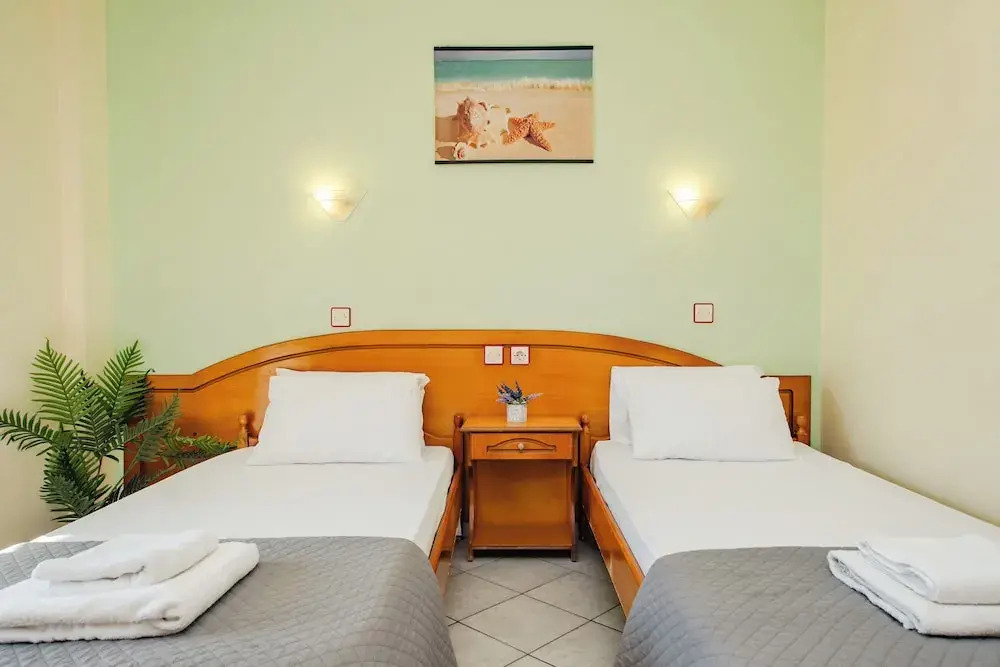 Solena Studios Kavos