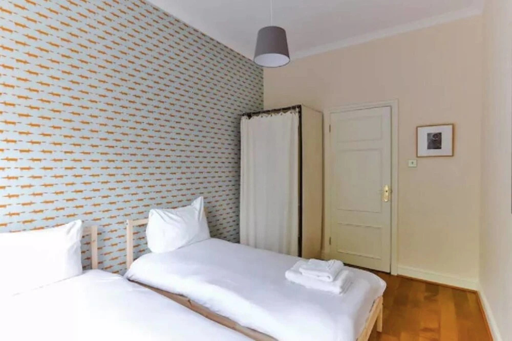 Great Apartment in Beautiful Location!