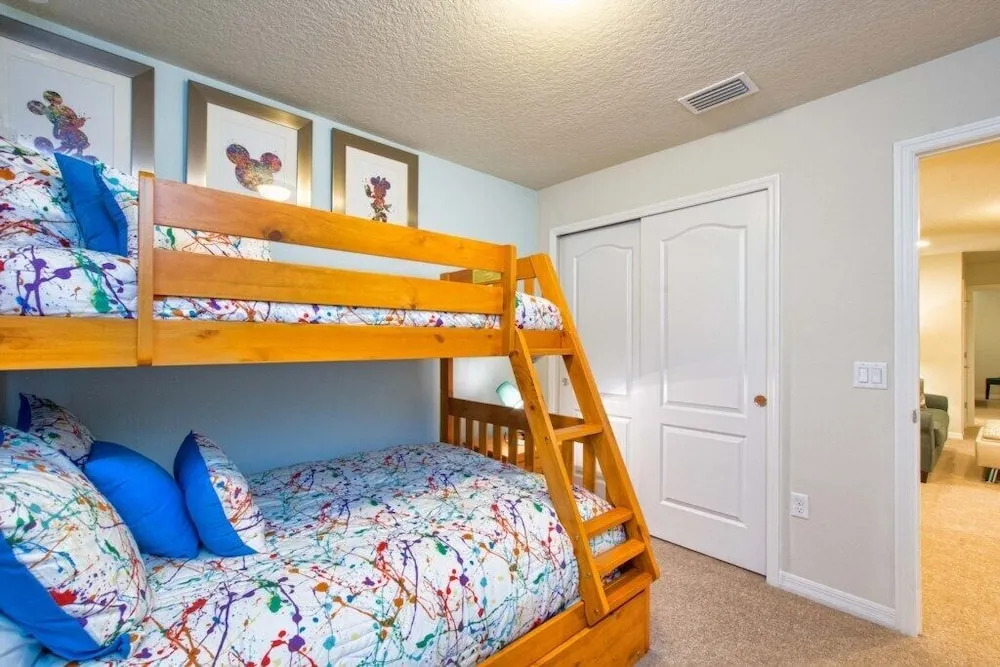 Windsor-5 Bed Townhouse w/splashpool-3804WW
