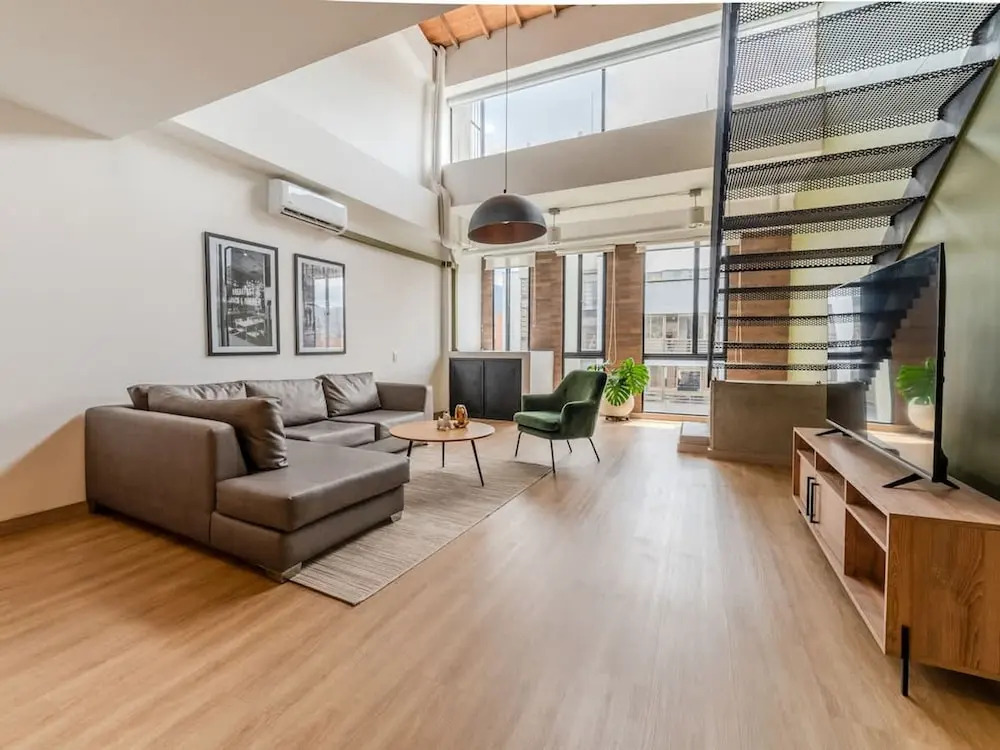 w Stylish Duplex in Laureles