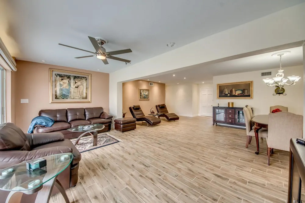 Villa Lux and Lavish - Cape Coral - Roelens Vacations