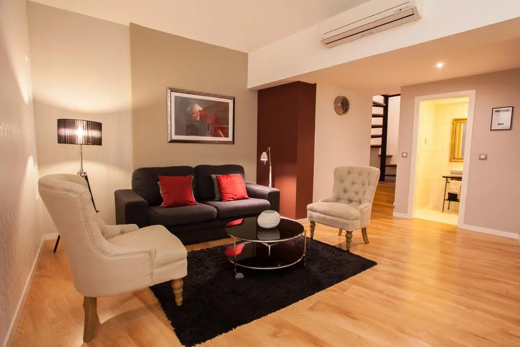 Cayres Suites Carmo