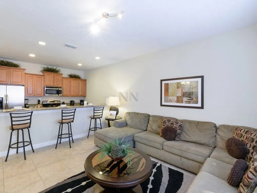 Paradise Palms Vacation Home 4 Bedrooms townhouse by RedAwning
