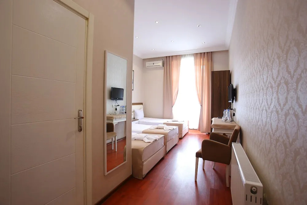 Hotel Aristocrat