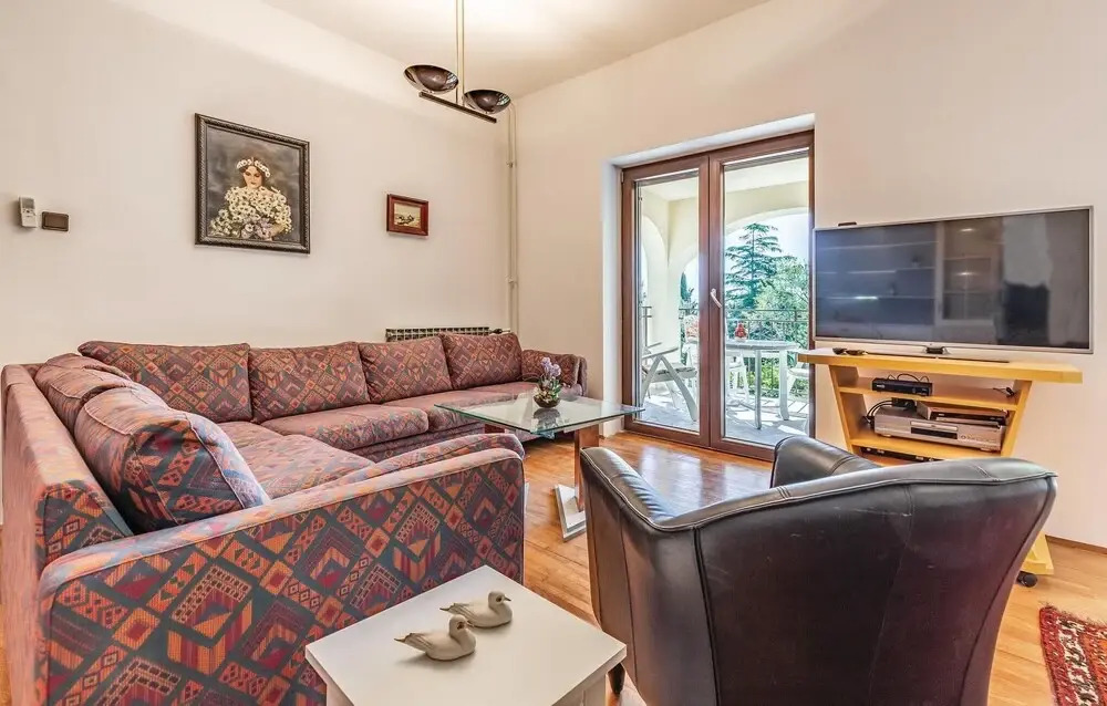Awesome Home in Premantura With Wifi and 5 Bedrooms