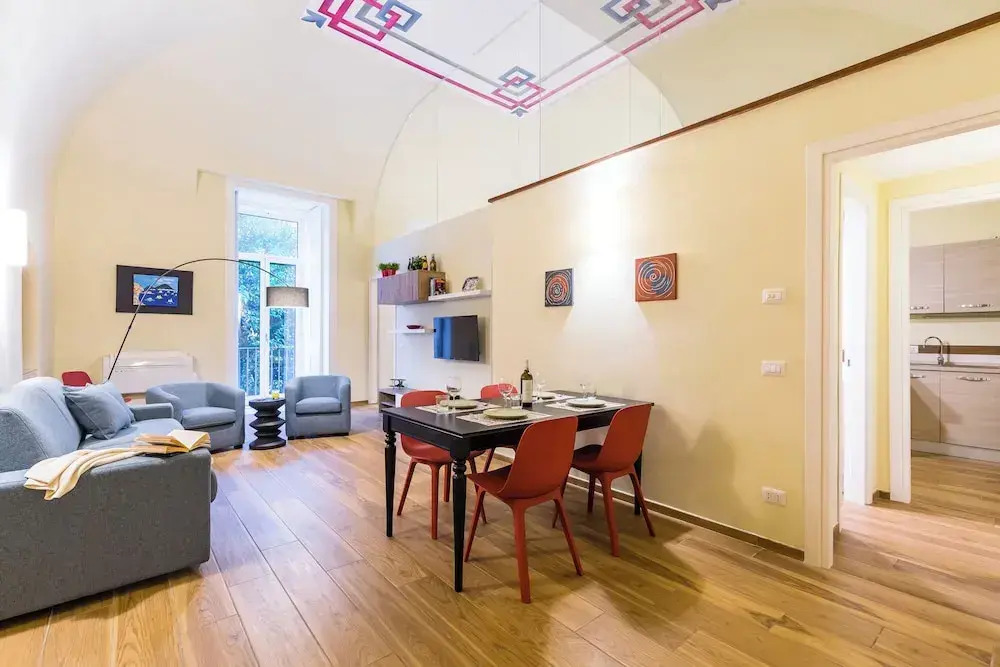 Apartment in the Heart of Nightlife