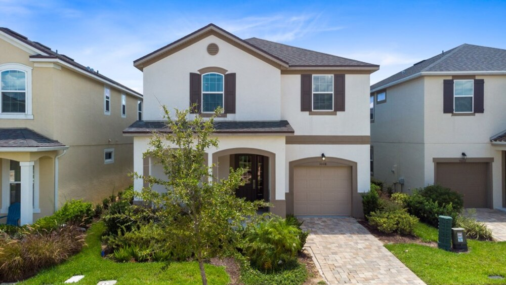 Incredible Resort 4 bed Pool Spa Home