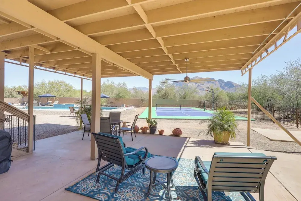 Oro Valley Retreat w/ Pool, Spa & Rooftop Views!