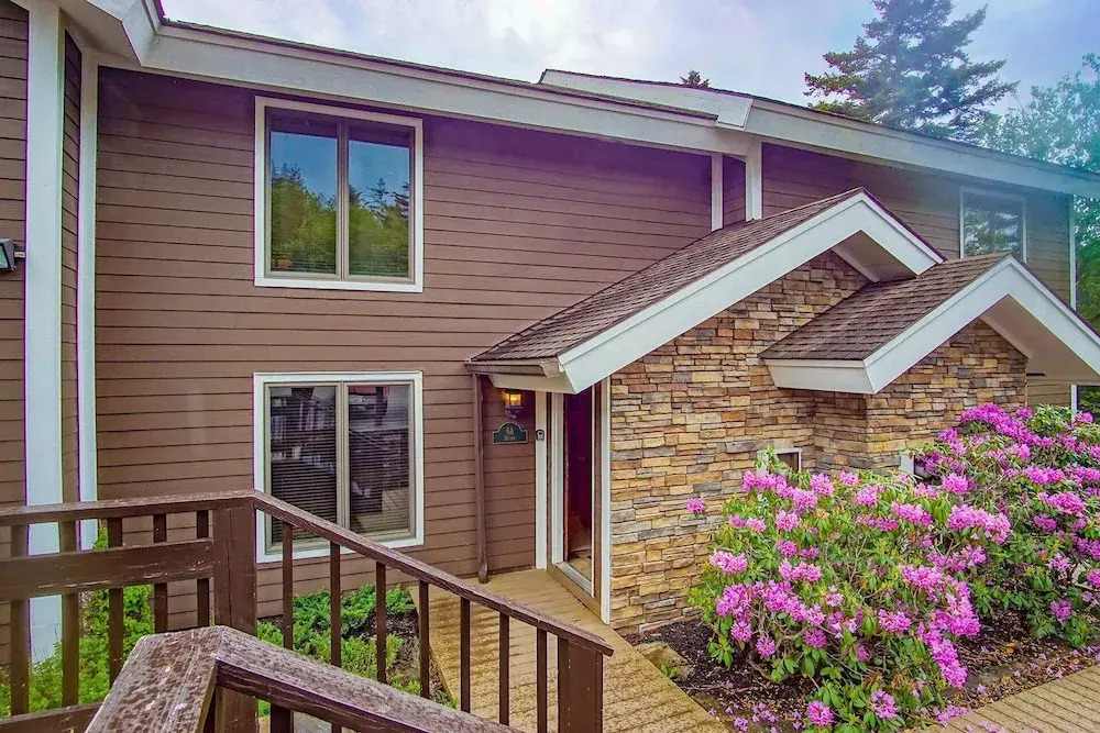 Stemwinder 6A, 3 Bedrooms Plus Bonus Sleeping Alcove, 2 1/2 Baths