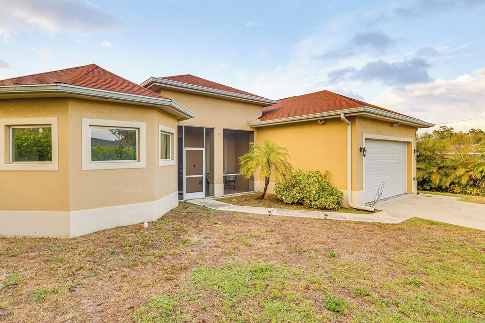 Pet-friendly Home w/ Fenced Yard in Fort Myers!