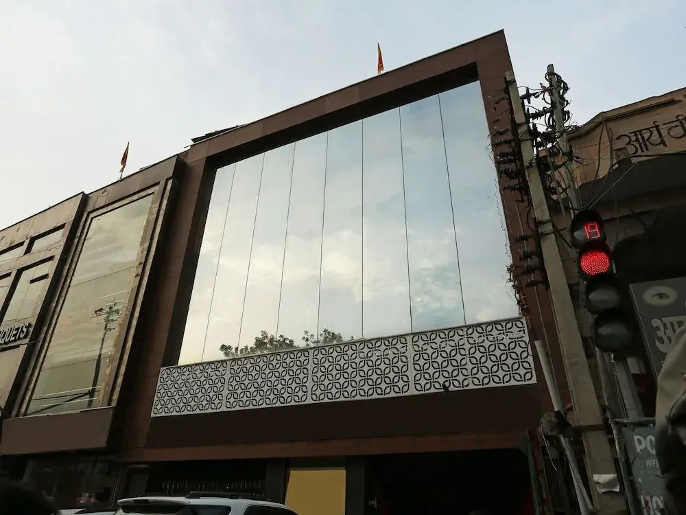 OYO 14674 Hotel Raj Mahal Inn