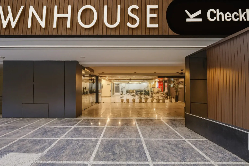 Townhouse Oak Udyog Vihar