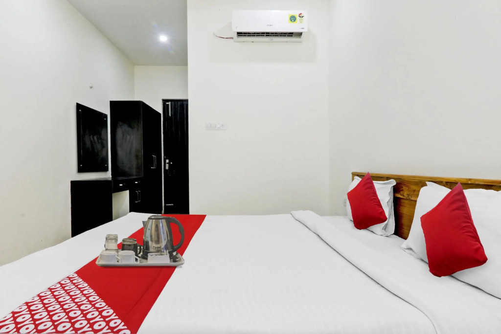 Hotel O S D Palace