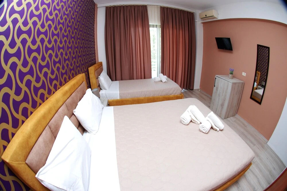 Saranda Hotel