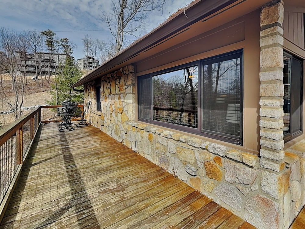 Bluff Mountain Estate