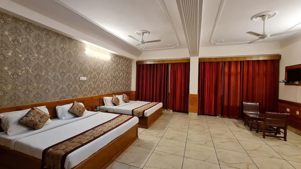 Hotel Chand Himalayan Brothers