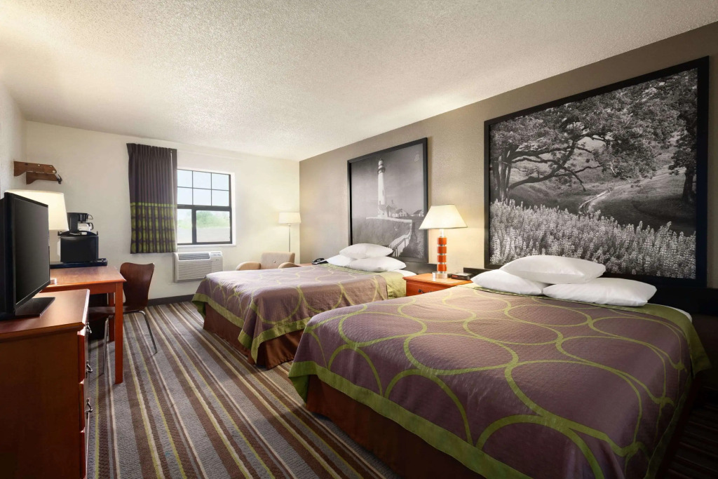 Super 8 by Wyndham Colorado Springs/Afa Area