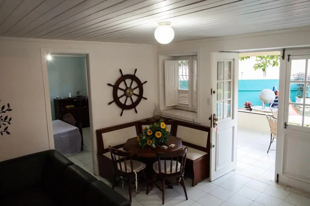 Guest House Casa Amarela