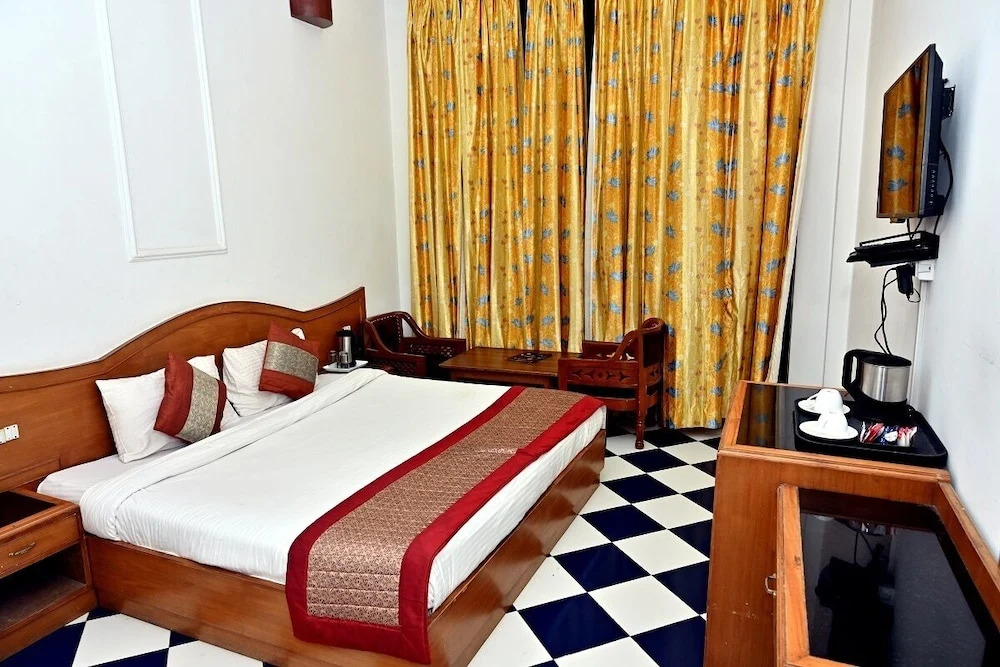 Hotel Hemkunth