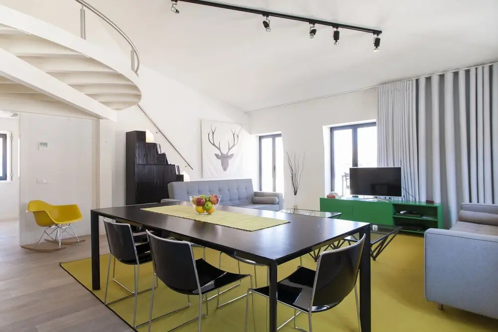 GuestReady - Central stylish home with parking